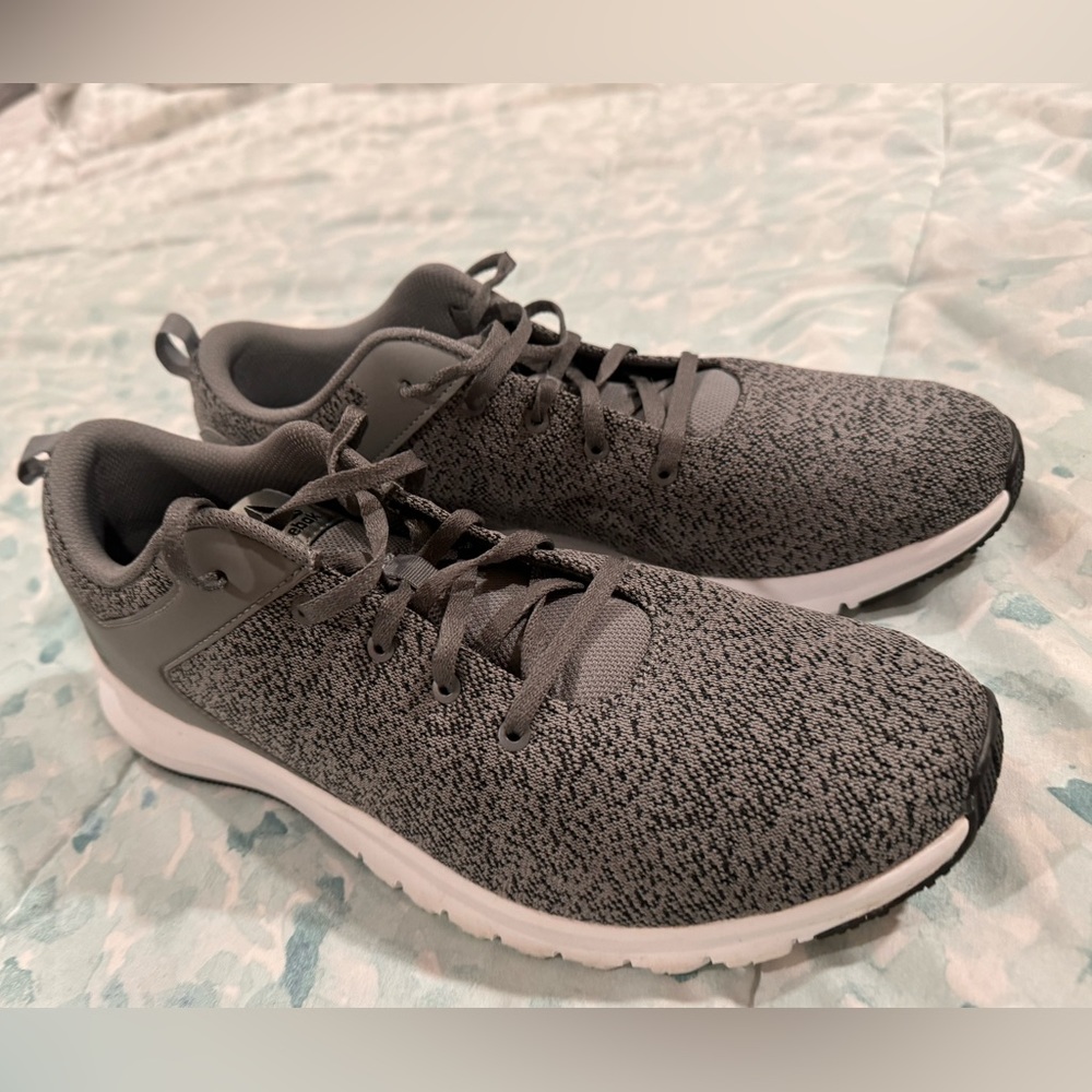 Reebok grey men’s like-new running shoes size 12